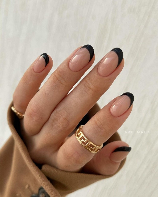Black manicure is a fashion trend for the spring season 2024 15