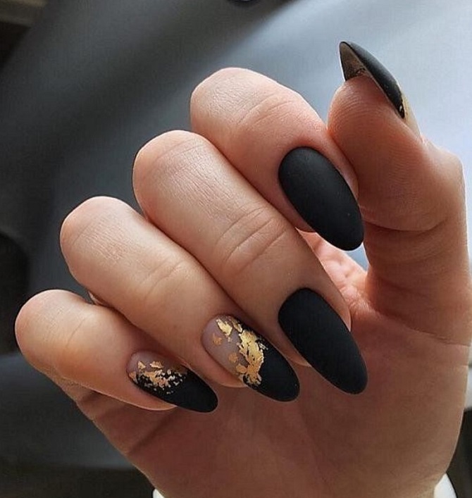 Black manicure is a fashion trend for the spring season 2024 4