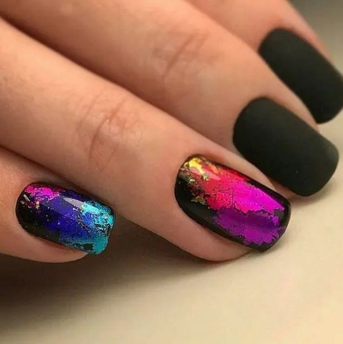 Black manicure is a fashion trend for the spring season 2024 6