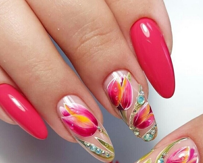 Manicure with tulips on March 8: stylish nail decor ideas 12