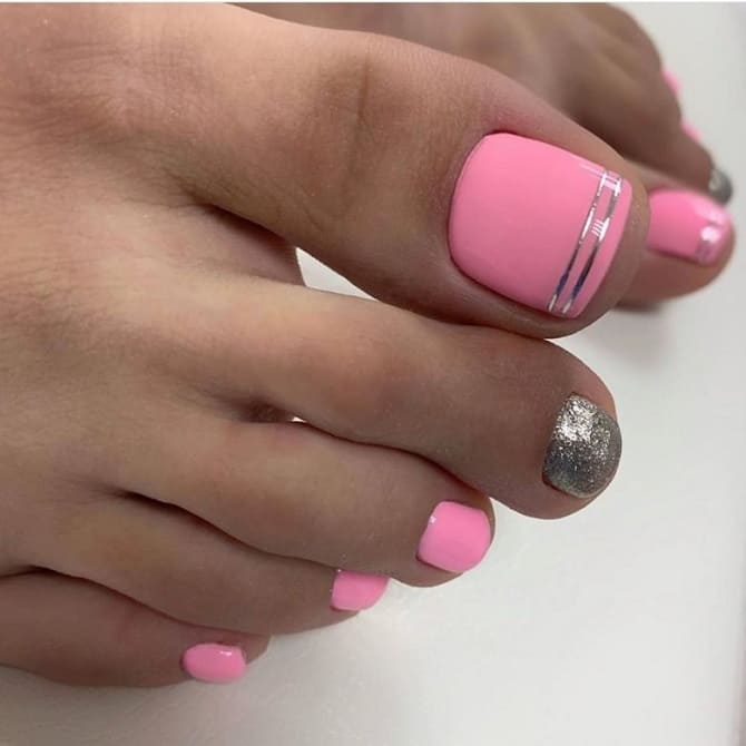 Pink pedicure – fashion ideas for spring and summer 2024 15