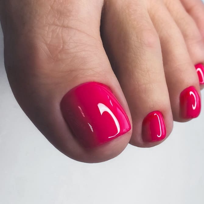 Pink pedicure – fashion ideas for spring and summer 2024 3
