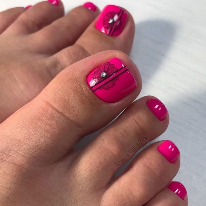 Pink pedicure – fashion ideas for spring and summer 2024 8
