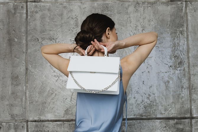 Bags with chains – a fashion trend for the spring 2024 season 10