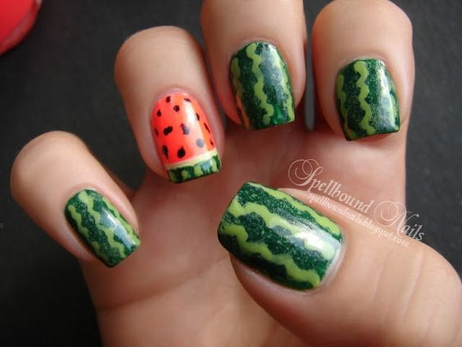 Fruit manicure: a juicy trend on your nails 12