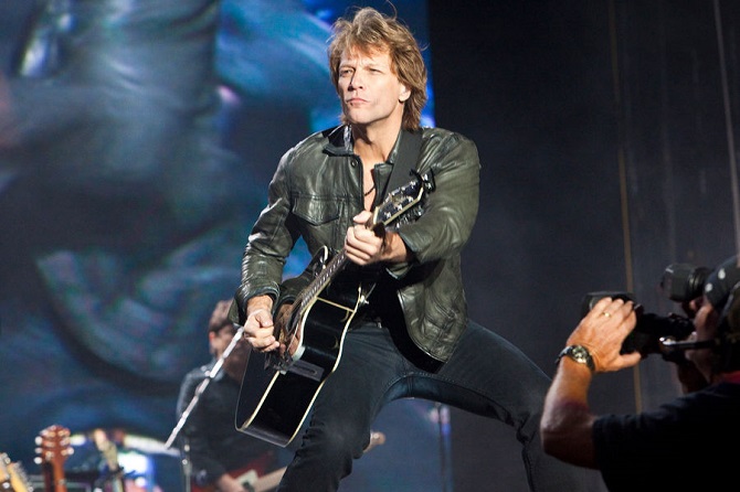 Jon Bon Jovi sprach über eine schwere Operation, von der er sich noch immer erholt 1