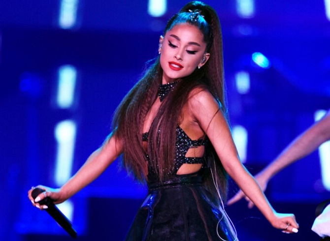 Ariana Grande is officially divorced and will pay her ex-husband a huge sum 1