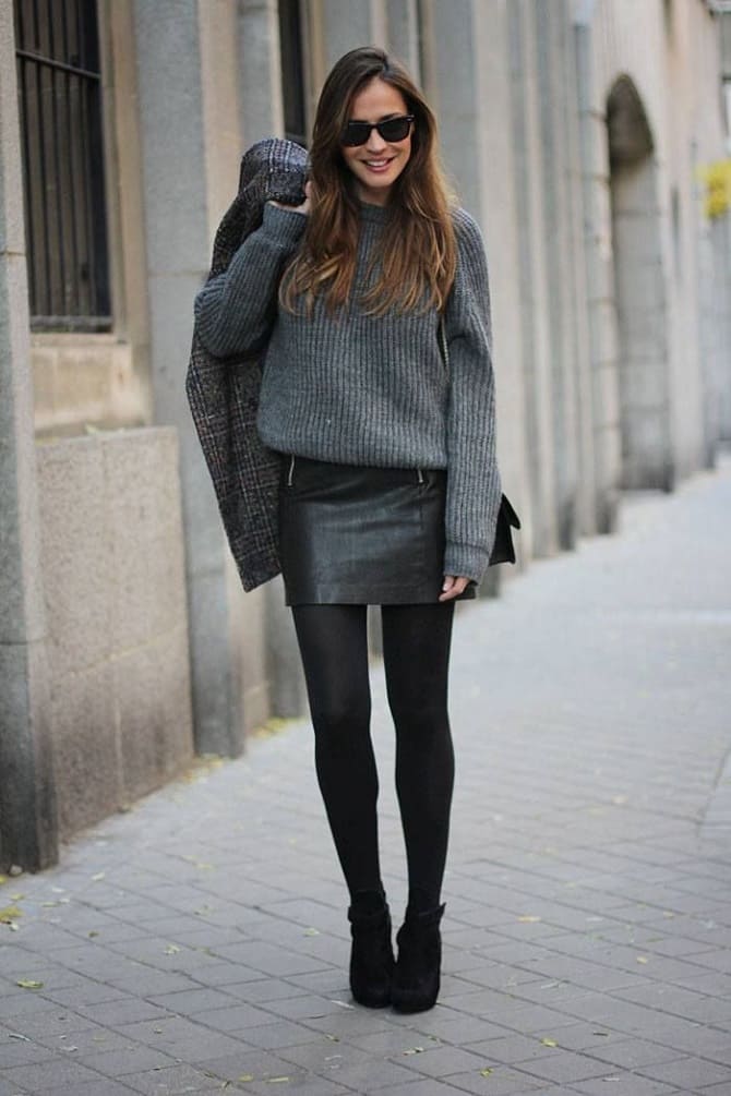 Black mini skirt: fashion trends for spring 2024 3