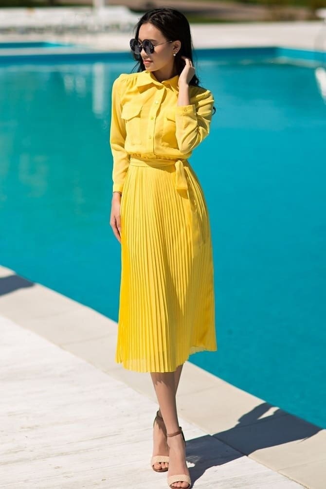 Fashionable yellow dresses spring-summer 2024: stylish models 15