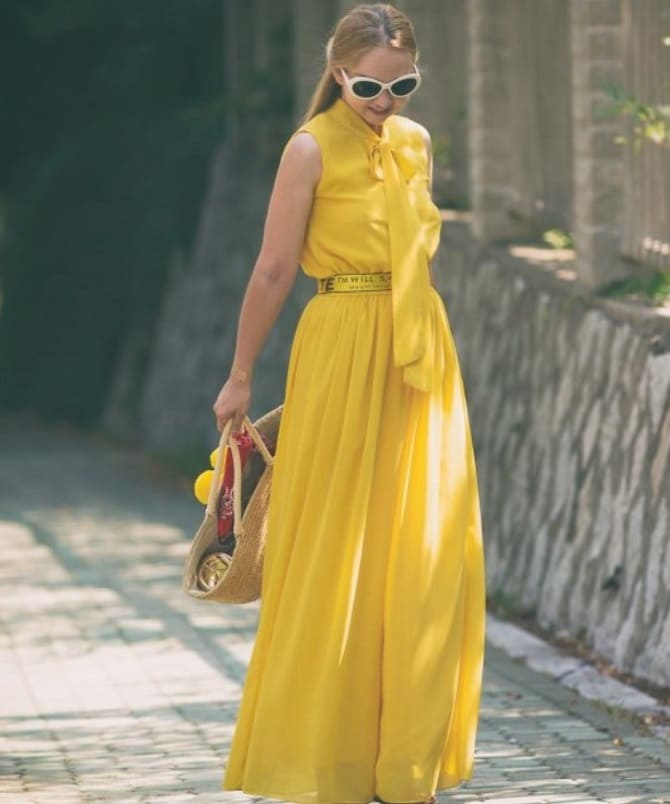 Fashionable yellow dresses spring-summer 2024: stylish models 10
