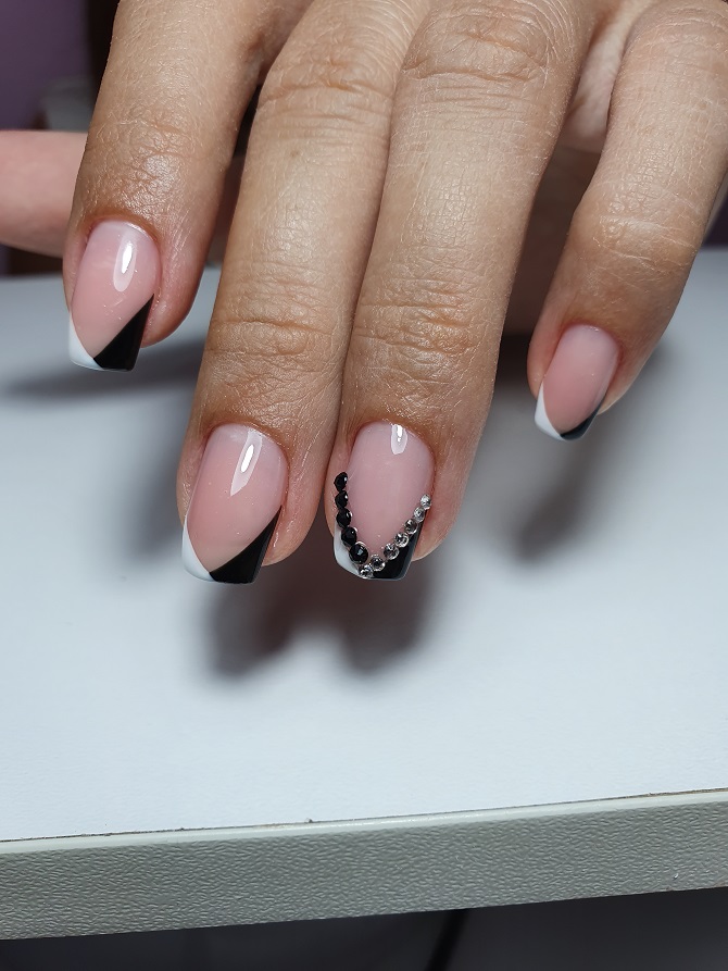 Contrast manicure: fashion ideas for spring 2024 8