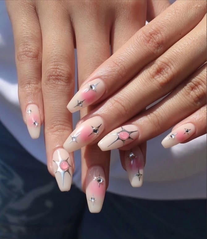 Korean style manicure – a new trend for 2024 14