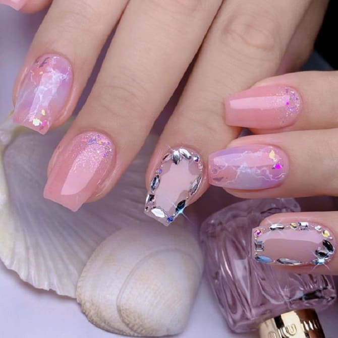 Korean style manicure – a new trend for 2024 15