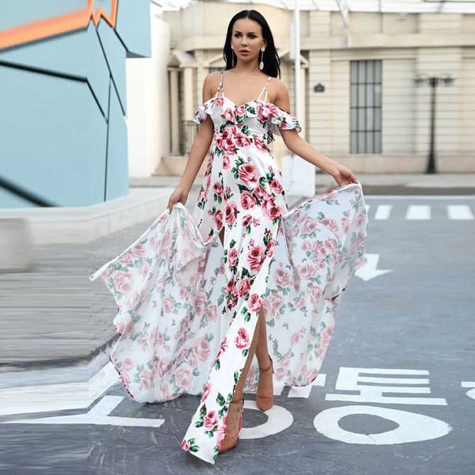 Fashionable sundresses for summer 2024: stylish models for creating bright looks 5