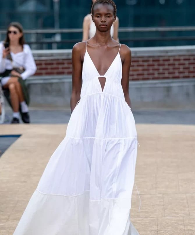 Fashionable sundresses for summer 2024: stylish models for creating bright looks 9