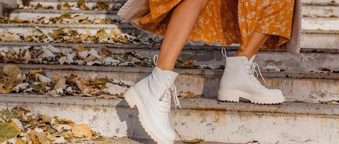 Stilvolle Ideen, was man im Frühling zu weißen Stiefeln tragen kann