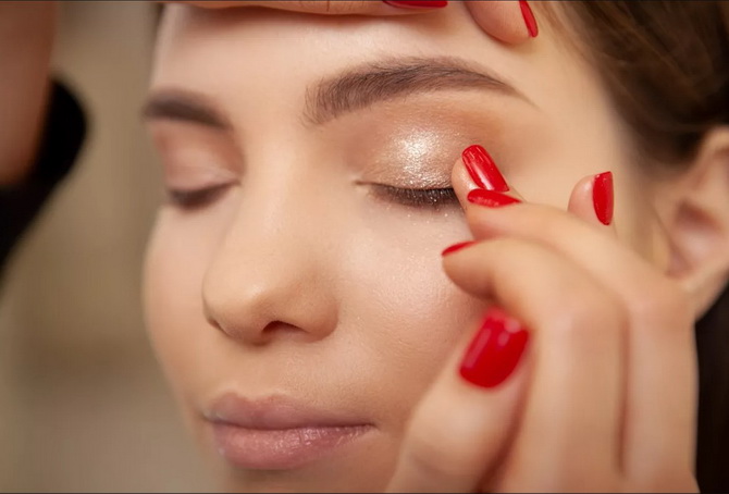Makeup for sensitive eyes – application tips 5