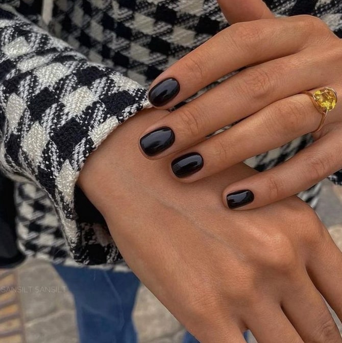 Stylish manicure options that will suit any look 1