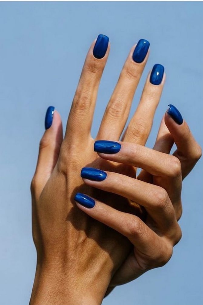 Manicure colors that age the hands of women over 50 1