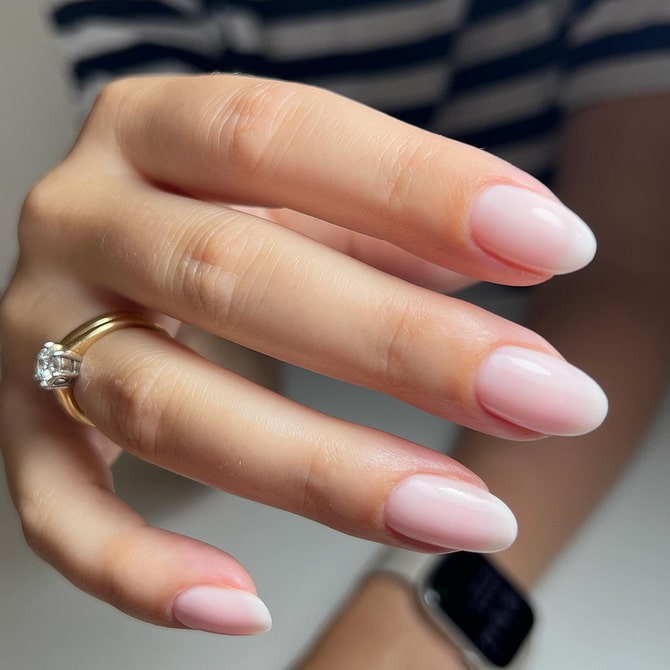 Manicure colors that age the hands of women over 50 9