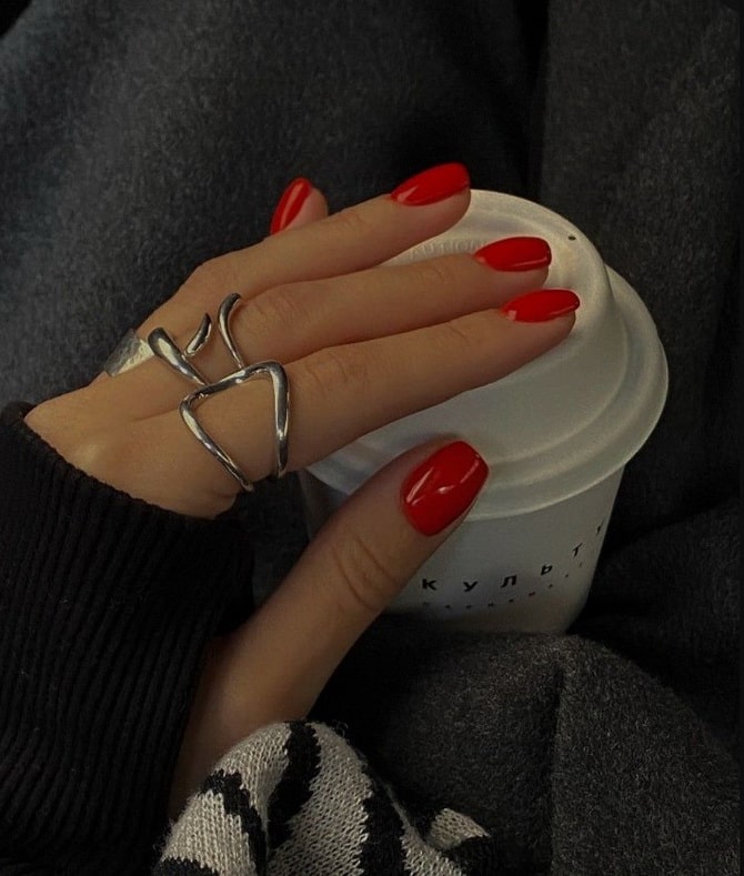 Stylish manicure options that will suit any look 9