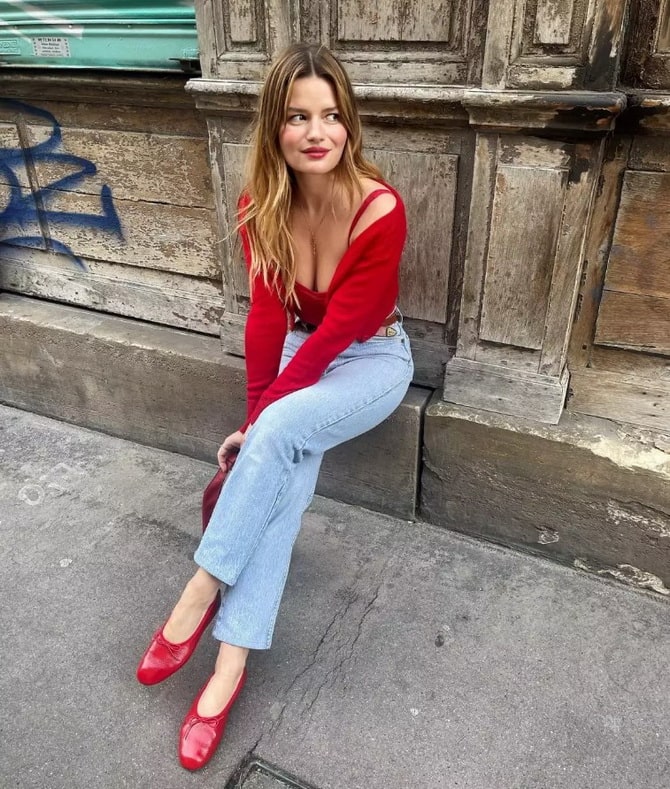 Red shoes – what to wear with the bright trend of 2024 2