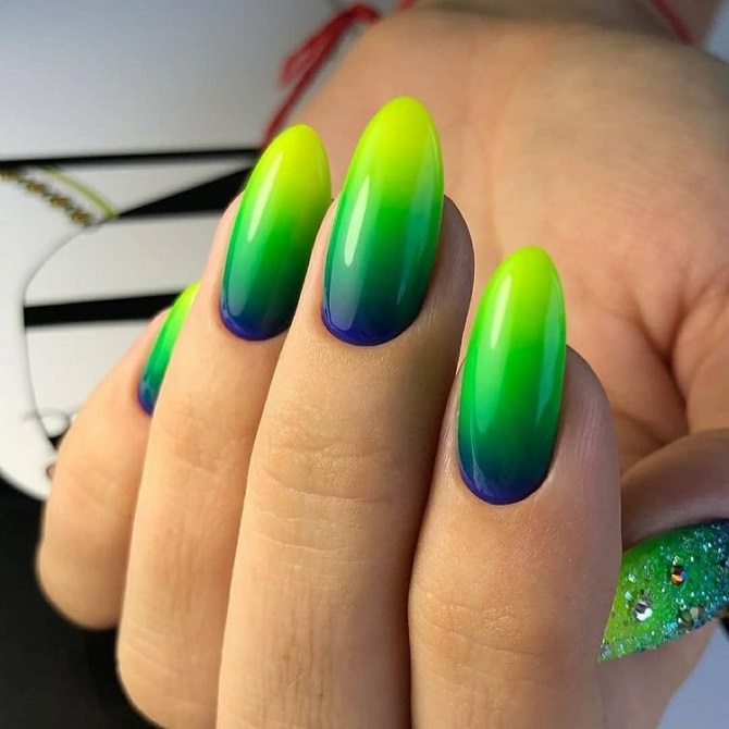 Light green manicure: fashionable ideas for spring 9