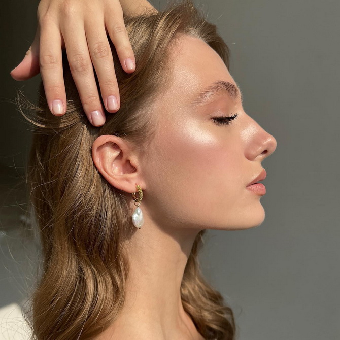 Pearl Skin: a makeup trend that gives the skin the shine and softness of pearls 5