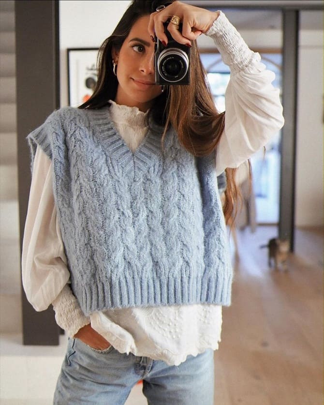 Knitted vest is the hottest trend this spring 5