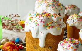 How to bake Easter cake with condensed milk: a simple recipe
