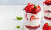 Trifle mit Erdbeeren: ein Rezept für ein tolles Dessert