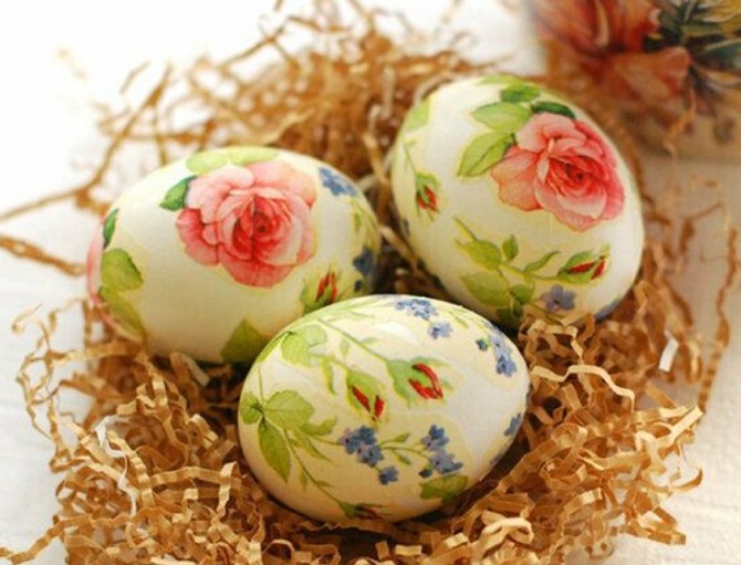 Как украсить пасхальные яйца с помощью салфетки: оригинальные идеи с фото 3