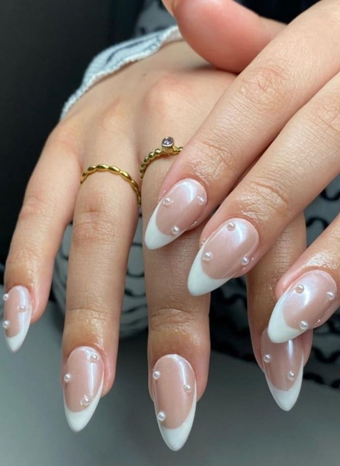French manicure 2024: 8 trending designs 5