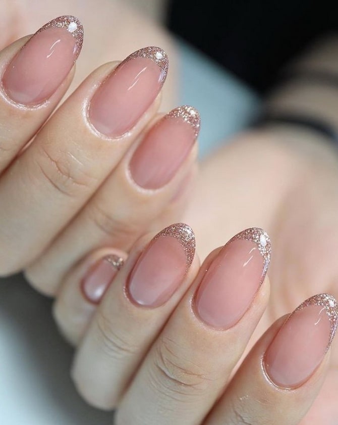 French manicure 2024: 8 trending designs 10