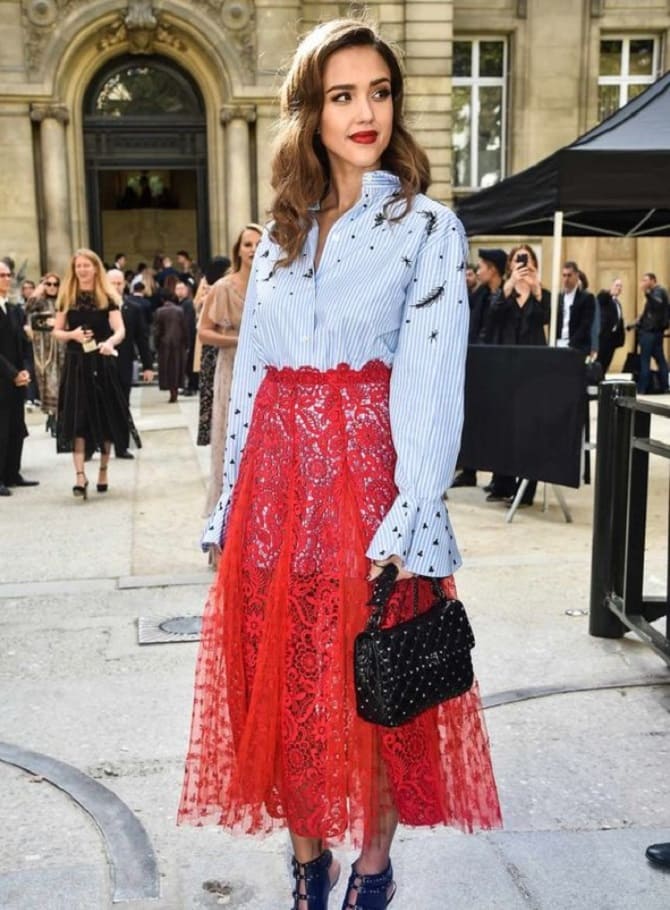 Lace skirt is a fashion trend this summer 3