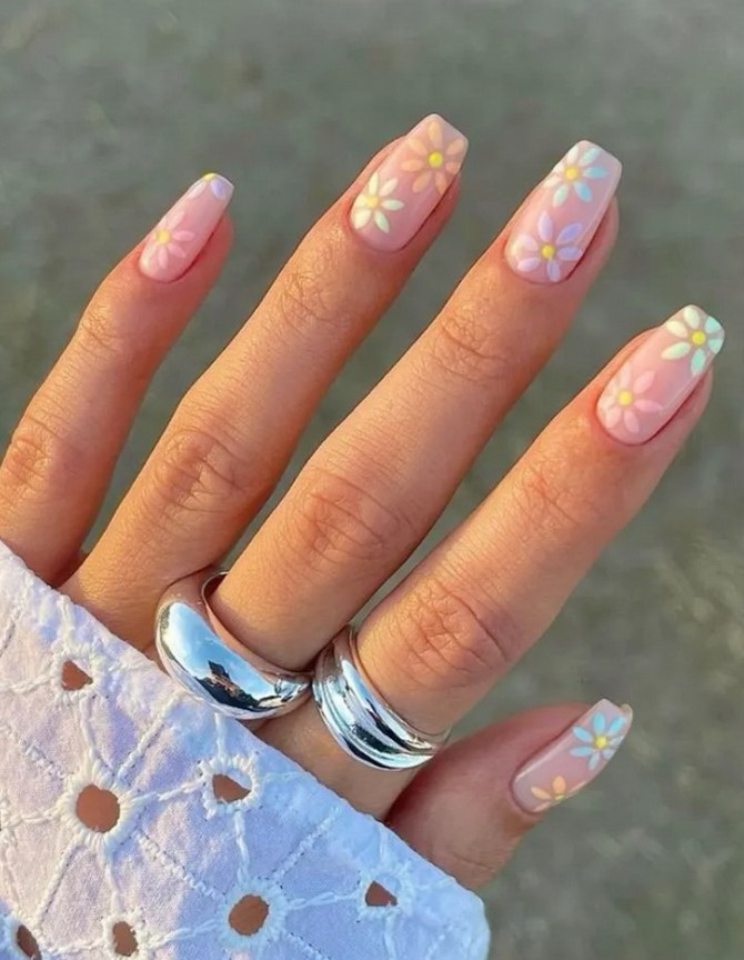 The most fashionable prints in manicure for summer 2024 11