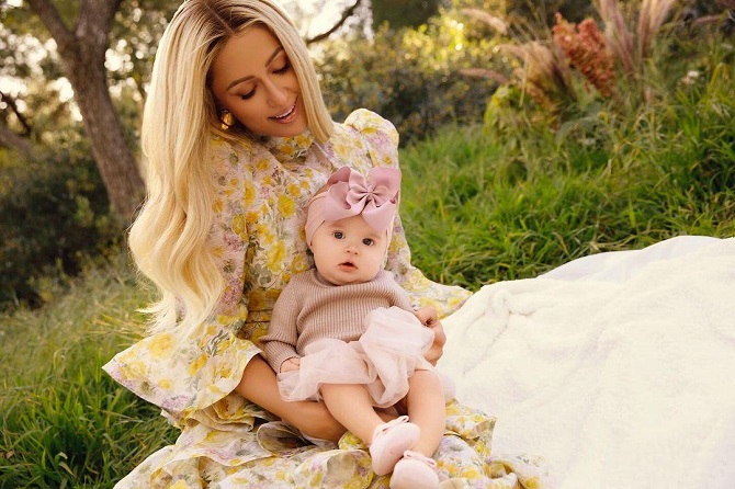 Paris Hilton showed off her newborn daughter for the first time 2