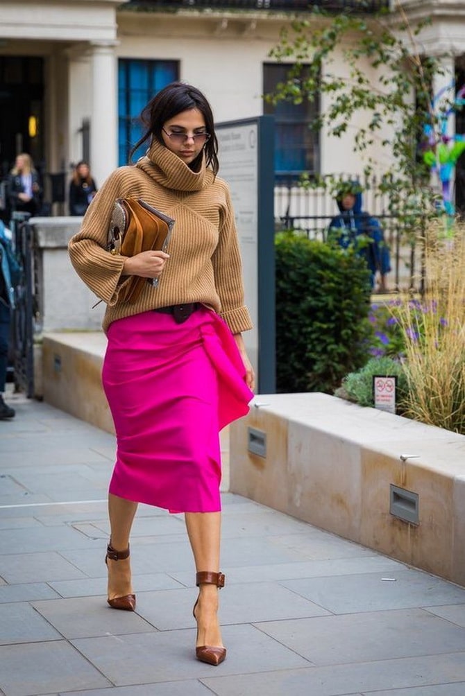 How to wear an oversized sweater with skirts: choosing the style of the skirt 11