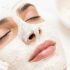 Die besten hausgemachten Facelift-Masken, die Ihre Haut richtig pflegen
