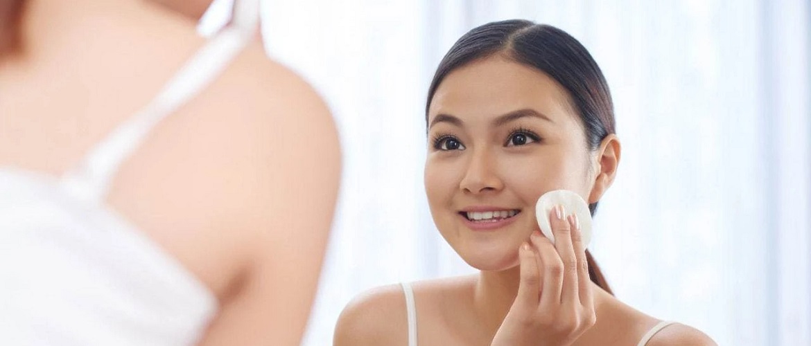 3 кращих тоніки для жирної шкіри в домашніх умовах, які допоможуть вам доглядати за обличчям