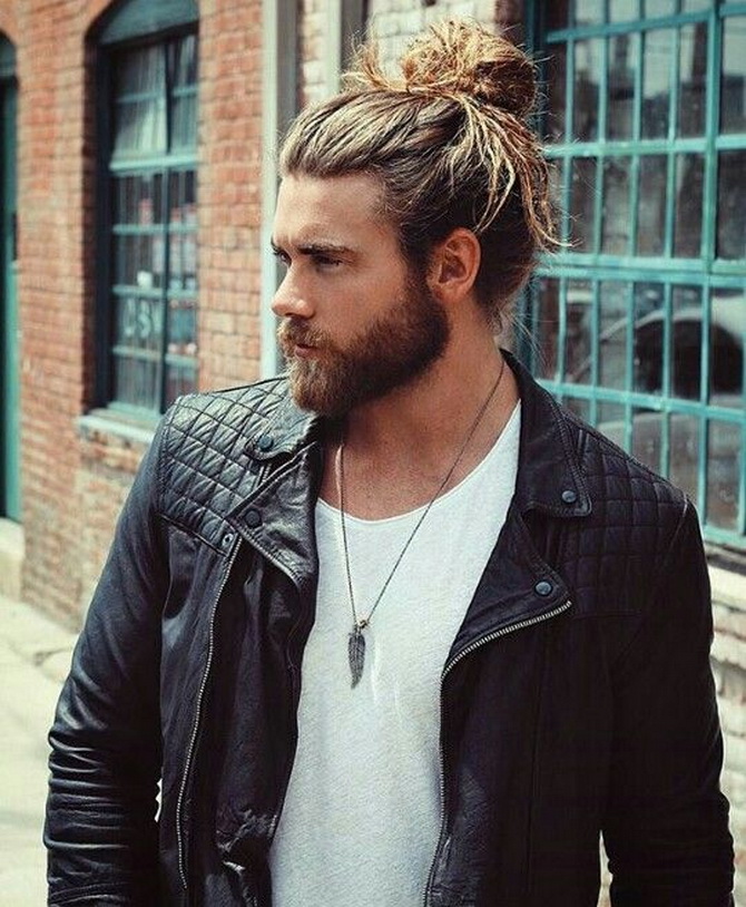 Men’s bun hairstyle options: how to wear this hairstyle in 2024 3