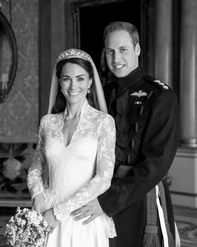 Кейт Миддлтон и принц Уильям удивили поклонников свадебным портретом к годовщине 1