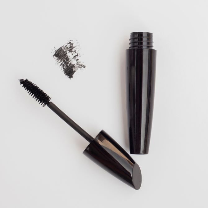 Mistakes when using mascara: how to avoid common problems 1