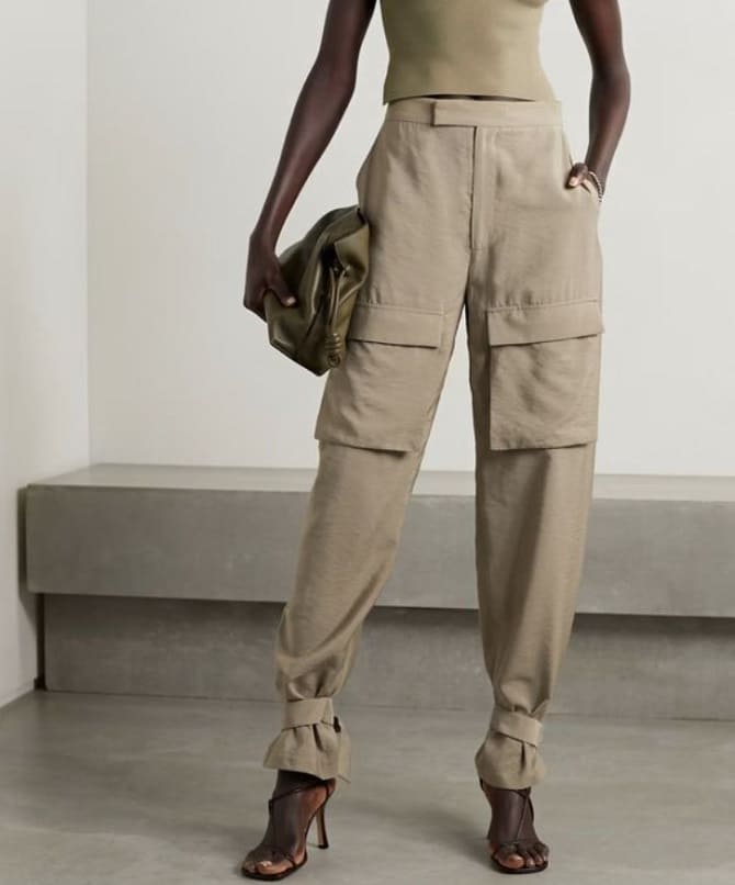 Cargo pants are a fashion trend this summer 10