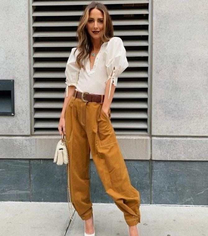 Cargo pants are a fashion trend this summer 8