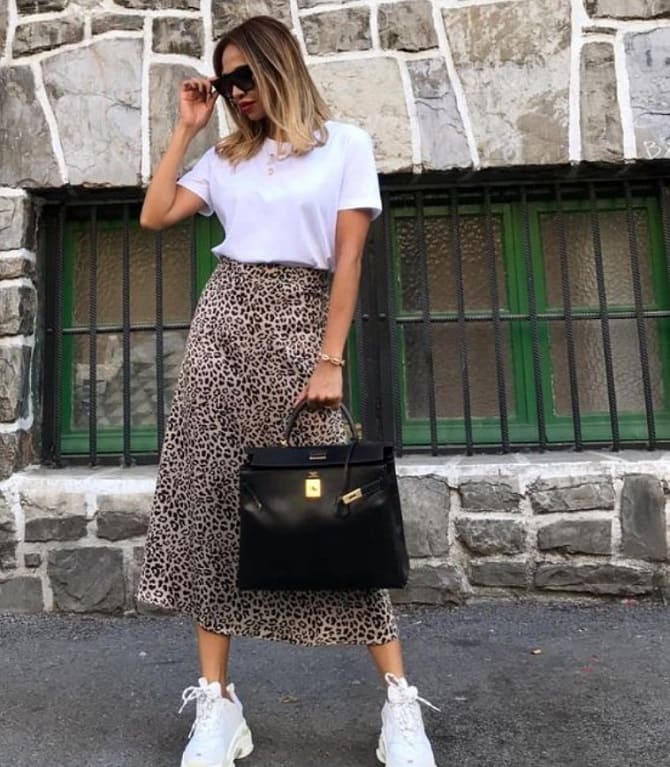 Leopard print skirt – a fashion trend for the summer season 3