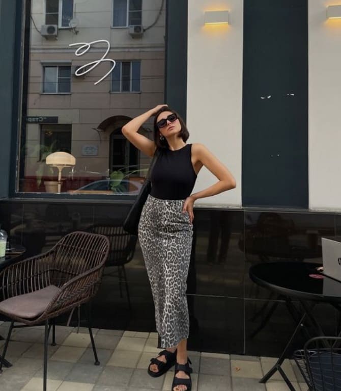 Leopard print skirt – a fashion trend for the summer season 5