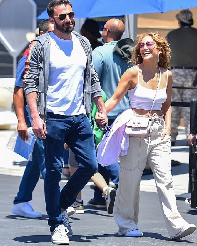 Jennifer Lopez and Ben Affleck have a relationship crisis 2