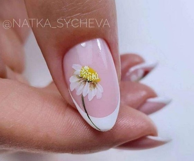 Summer manicure with daisies – fashion ideas with photos 12