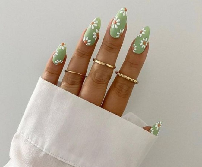 Summer manicure with daisies – fashion ideas with photos 4